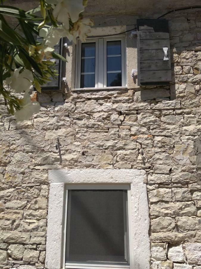 Tolos Budget Rooms Loggos Longós Zewnętrze zdjęcie